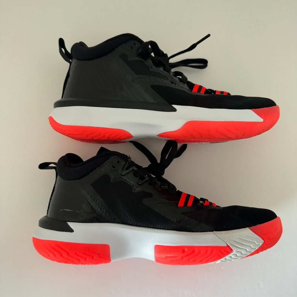 Nike Jordan Zion Youth Basketball Shoe DA3131 006 Y6 - Picture 9 of 10